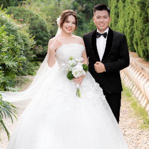 Nguyễn Văn Hiếu & Dương Thị Thu Thúy